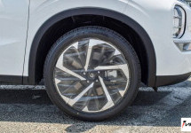 MITSUBISHI Outlander P-LINE